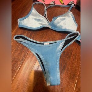 Hoaka Swimwear Bikini Set - XS Bottoms + Small/XS Tops Bundles